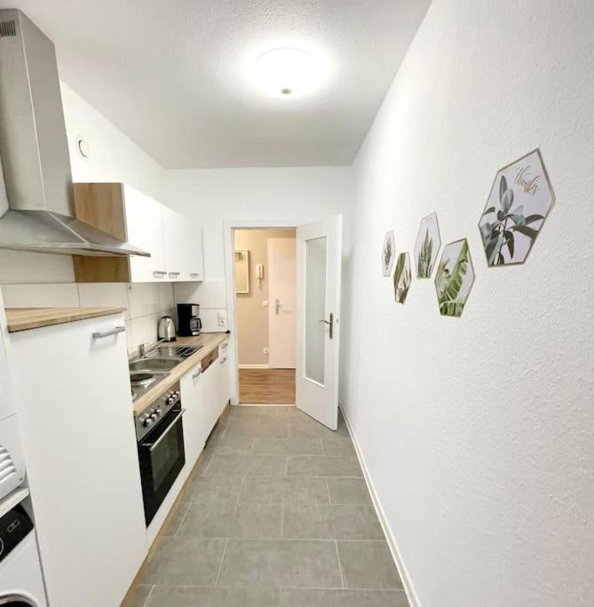 Grosse 3-Zimmer Wohnung, Zentrale Lage. Mülheim an der Ruhr Buitenkant foto