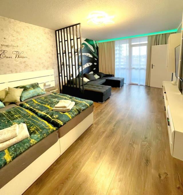 Grosse 3-Zimmer Wohnung, Zentrale Lage. Mülheim an der Ruhr Buitenkant foto