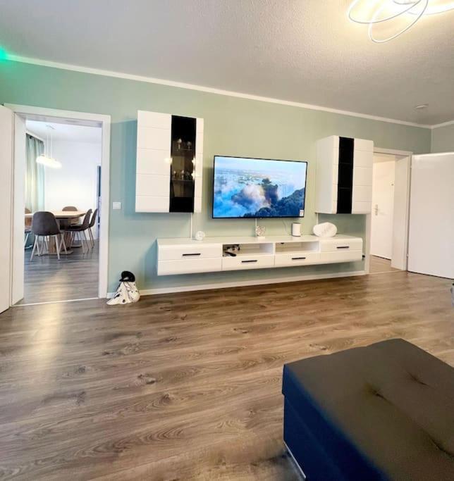 Grosse 3-Zimmer Wohnung, Zentrale Lage. Mülheim an der Ruhr Buitenkant foto