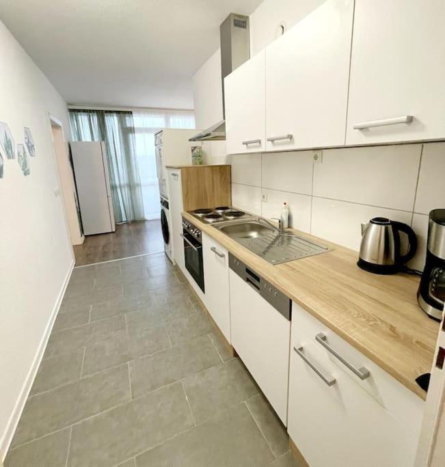 Grosse 3-Zimmer Wohnung, Zentrale Lage. Mülheim an der Ruhr Buitenkant foto