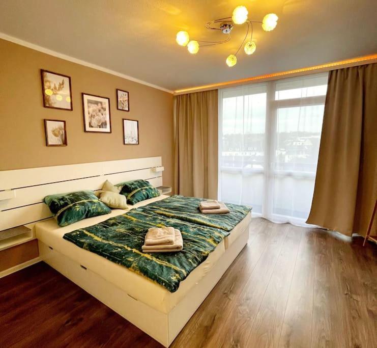 Grosse 3-Zimmer Wohnung, Zentrale Lage. Mülheim an der Ruhr Buitenkant foto