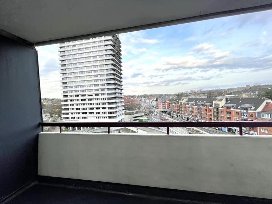 Grosse 3-Zimmer Wohnung, Zentrale Lage. Mülheim an der Ruhr Buitenkant foto
