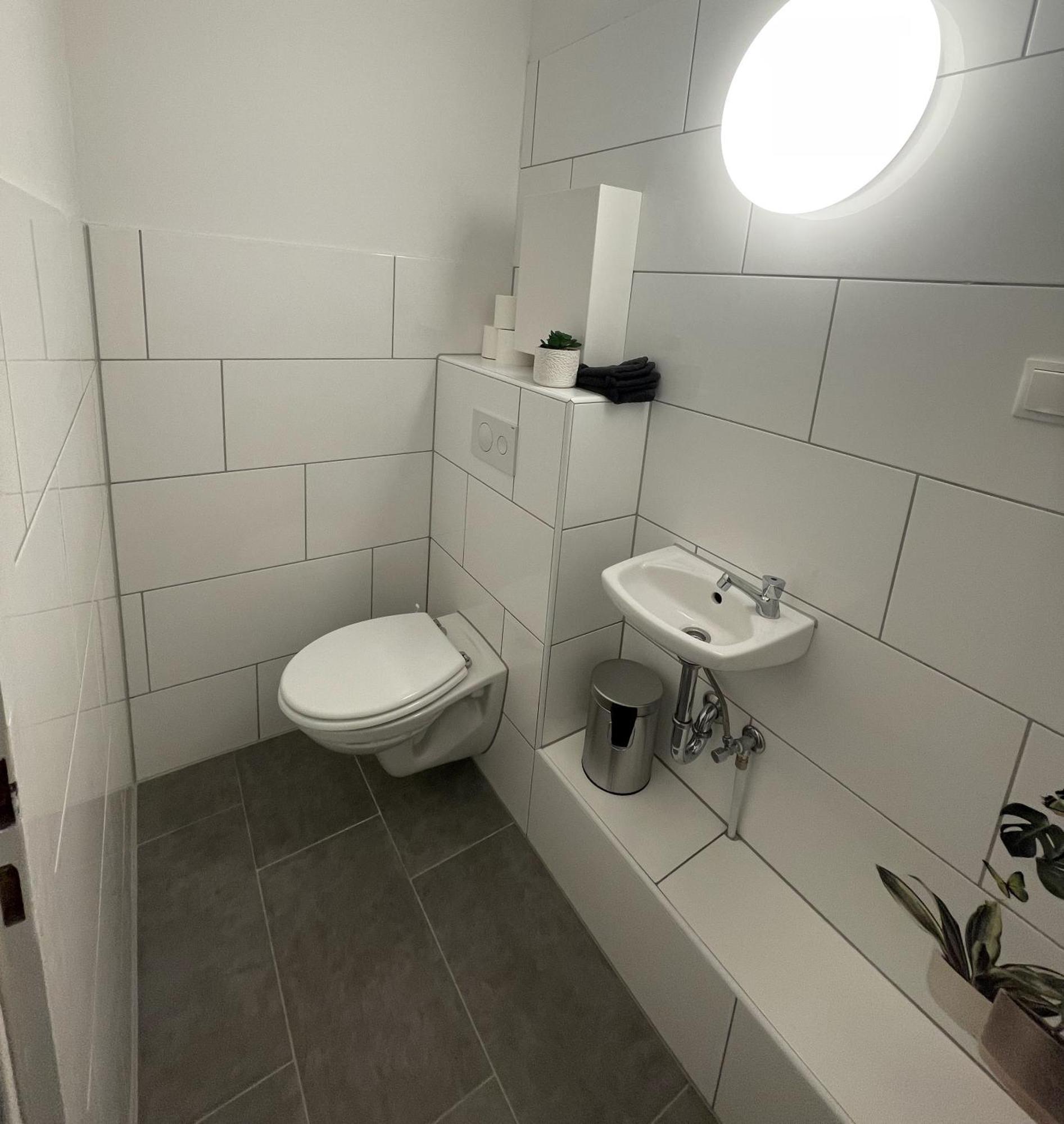 Grosse 3-Zimmer Wohnung, Zentrale Lage. Mülheim an der Ruhr Buitenkant foto