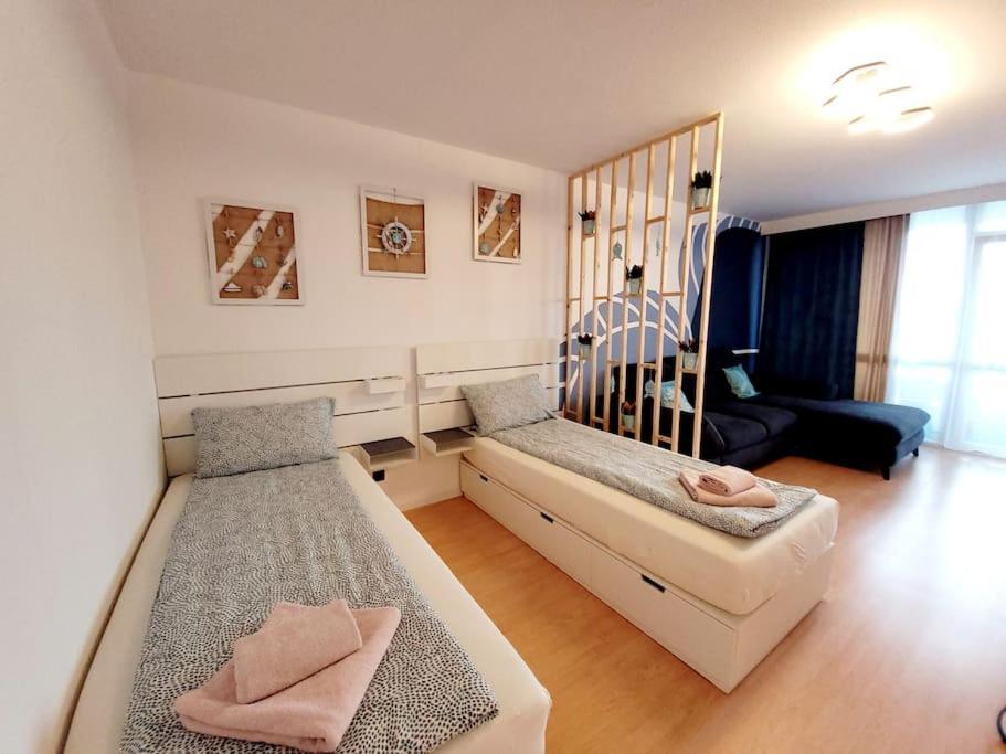 Grosse 3-Zimmer Wohnung, Zentrale Lage. Mülheim an der Ruhr Buitenkant foto